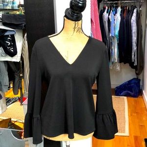 Ann Taylor black knit stunning top-